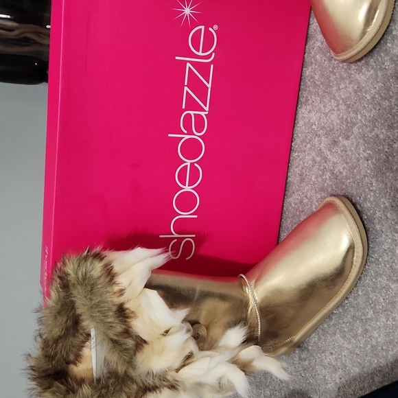 Metallic Gold 👢 Boots - Picture 6 of 6